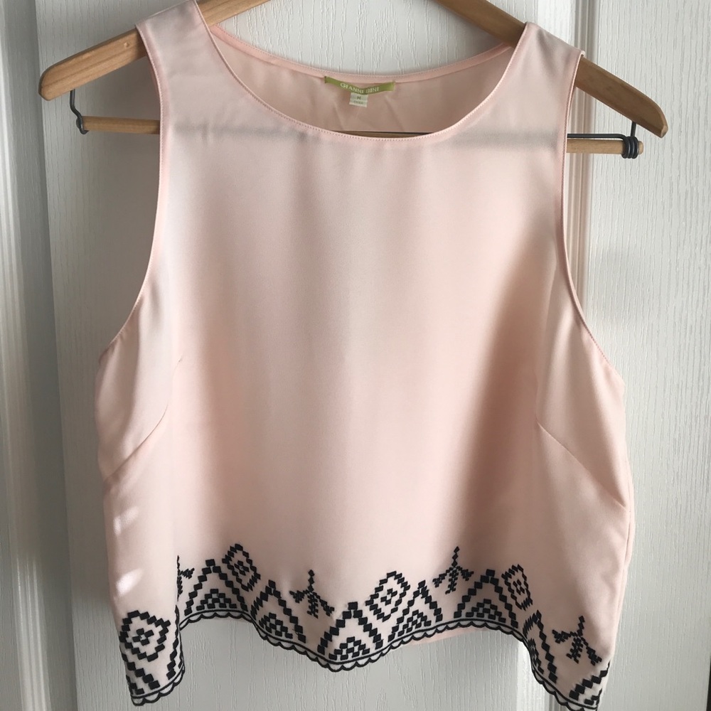 NWT Gianni Bini Crop Top